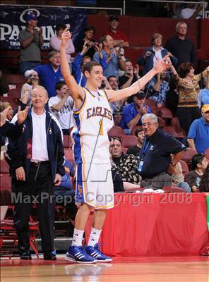 Thumbnail 1 in Bishop Montgomery vs. Santa Margarita (CIF SoCal Regional D3 Final) photogallery.