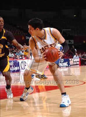 Thumbnail 3 in Bishop Montgomery vs. Santa Margarita (CIF SoCal Regional D3 Final) photogallery.