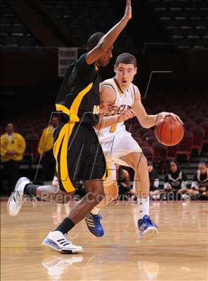 Thumbnail 2 in Bishop Montgomery vs. Santa Margarita (CIF SoCal Regional D3 Final) photogallery.