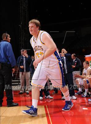 Thumbnail 2 in Bishop Montgomery vs. Santa Margarita (CIF SoCal Regional D3 Final) photogallery.