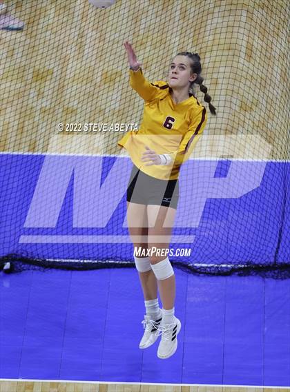 Thumbnail 3 in Windsor vs. Thompson Valley (CHSAA 4A 3rd Round) photogallery.