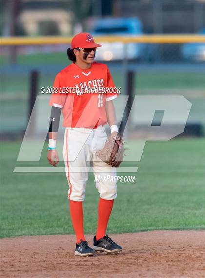 Thumbnail 2 in Boerne vs. Gonzales (UIL 4A Bi-District Playoff Game #1) photogallery.