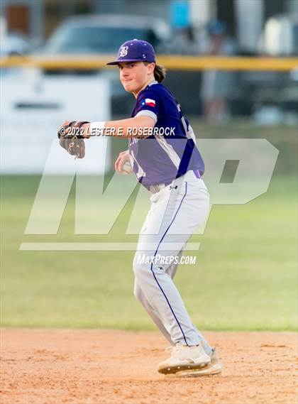 Thumbnail 2 in Boerne vs. Gonzales (UIL 4A Bi-District Playoff Game #1) photogallery.