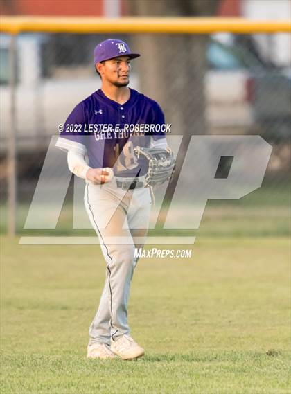 Thumbnail 3 in Boerne vs. Gonzales (UIL 4A Bi-District Playoff Game #1) photogallery.