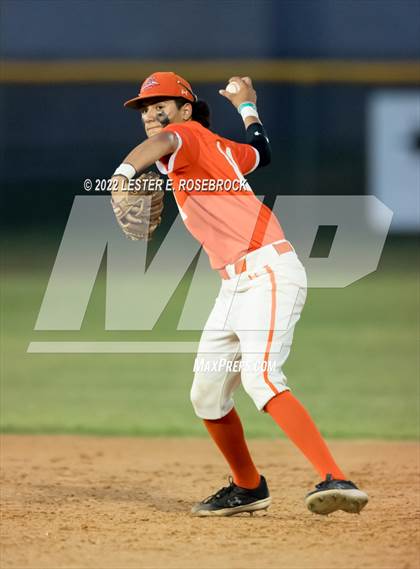 Thumbnail 1 in Boerne vs. Gonzales (UIL 4A Bi-District Playoff Game #1) photogallery.
