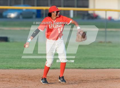 Thumbnail 3 in Boerne vs. Gonzales (UIL 4A Bi-District Playoff Game #1) photogallery.