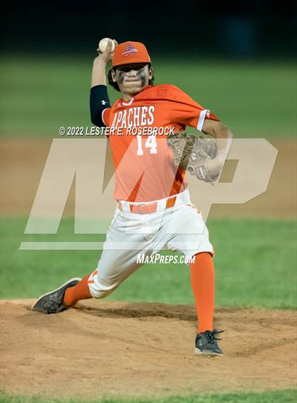 Thumbnail 1 in Boerne vs. Gonzales (UIL 4A Bi-District Playoff Game #1) photogallery.