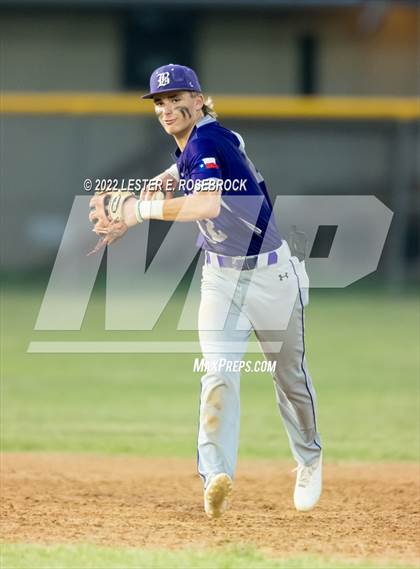 Thumbnail 3 in Boerne vs. Gonzales (UIL 4A Bi-District Playoff Game #1) photogallery.