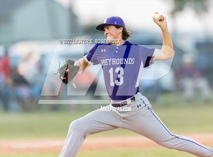 Thumbnail 1 in Boerne vs. Gonzales (UIL 4A Bi-District Playoff Game #1) photogallery.
