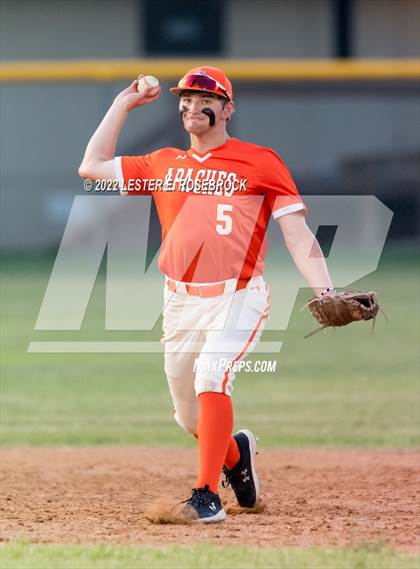 Thumbnail 1 in Boerne vs. Gonzales (UIL 4A Bi-District Playoff Game #1) photogallery.