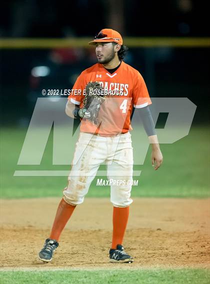 Thumbnail 1 in Boerne vs. Gonzales (UIL 4A Bi-District Playoff Game #1) photogallery.