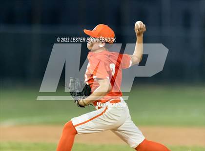 Thumbnail 2 in Boerne vs. Gonzales (UIL 4A Bi-District Playoff Game #1) photogallery.