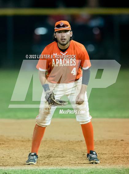 Thumbnail 3 in Boerne vs. Gonzales (UIL 4A Bi-District Playoff Game #1) photogallery.