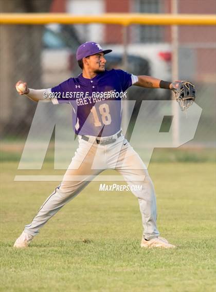 Thumbnail 3 in Boerne vs. Gonzales (UIL 4A Bi-District Playoff Game #1) photogallery.