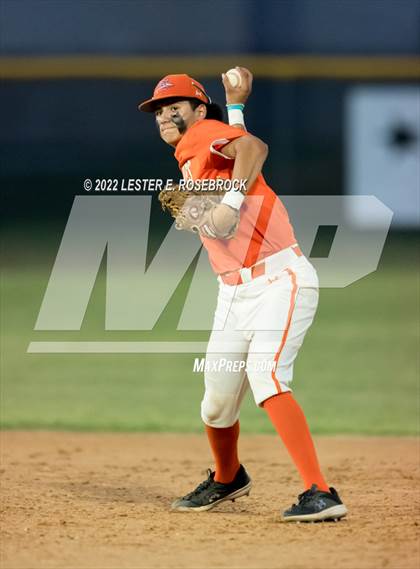 Thumbnail 2 in Boerne vs. Gonzales (UIL 4A Bi-District Playoff Game #1) photogallery.