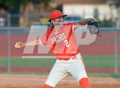 Thumbnail 1 in Boerne vs. Gonzales (UIL 4A Bi-District Playoff Game #1) photogallery.