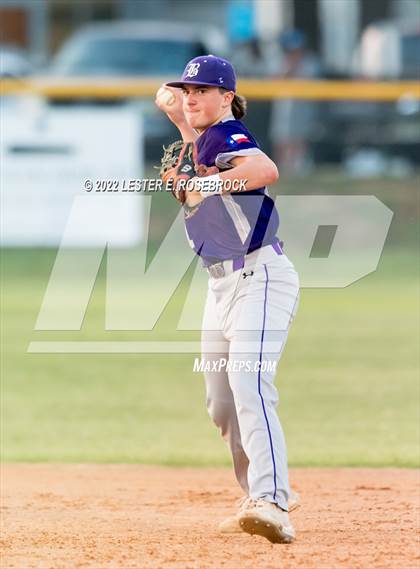 Thumbnail 1 in Boerne vs. Gonzales (UIL 4A Bi-District Playoff Game #1) photogallery.