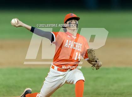 Thumbnail 3 in Boerne vs. Gonzales (UIL 4A Bi-District Playoff Game #1) photogallery.