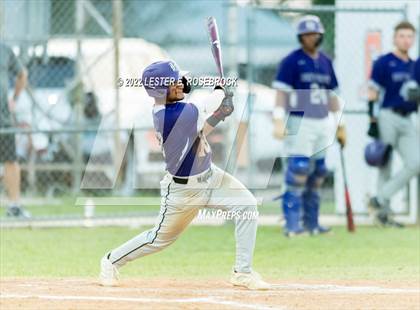 Thumbnail 2 in Boerne vs. Gonzales (UIL 4A Bi-District Playoff Game #1) photogallery.