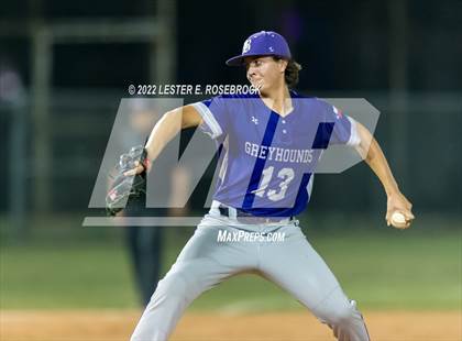 Thumbnail 3 in Boerne vs. Gonzales (UIL 4A Bi-District Playoff Game #1) photogallery.