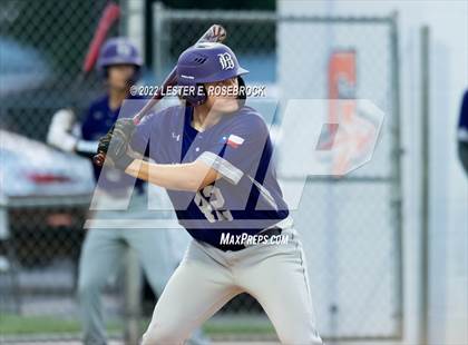 Thumbnail 3 in Boerne vs. Gonzales (UIL 4A Bi-District Playoff Game #1) photogallery.