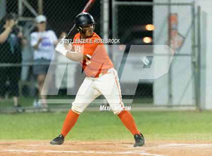 Thumbnail 1 in Boerne vs. Gonzales (UIL 4A Bi-District Playoff Game #1) photogallery.