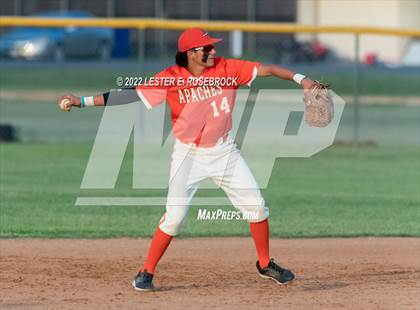 Thumbnail 1 in Boerne vs. Gonzales (UIL 4A Bi-District Playoff Game #1) photogallery.