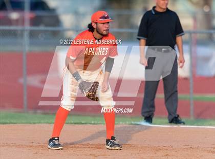 Thumbnail 2 in Boerne vs. Gonzales (UIL 4A Bi-District Playoff Game #1) photogallery.