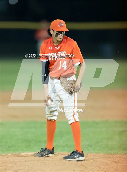 Thumbnail 1 in Boerne vs. Gonzales (UIL 4A Bi-District Playoff Game #1) photogallery.