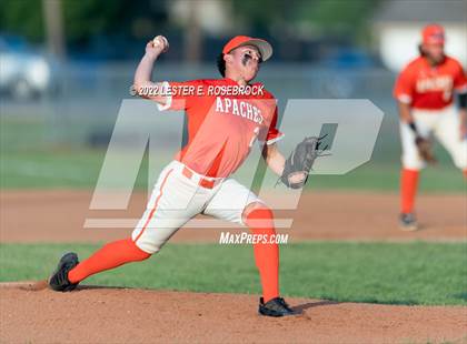 Thumbnail 3 in Boerne vs. Gonzales (UIL 4A Bi-District Playoff Game #1) photogallery.