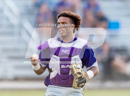 Thumbnail 2 in Boerne vs. Gonzales (UIL 4A Bi-District Playoff Game #1) photogallery.