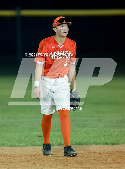 Thumbnail 2 in Boerne vs. Gonzales (UIL 4A Bi-District Playoff Game #1) photogallery.