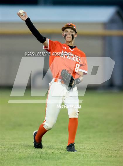 Thumbnail 1 in Boerne vs. Gonzales (UIL 4A Bi-District Playoff Game #1) photogallery.