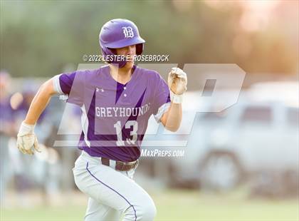 Thumbnail 2 in Boerne vs. Gonzales (UIL 4A Bi-District Playoff Game #1) photogallery.