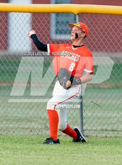 Thumbnail 2 in Boerne vs. Gonzales (UIL 4A Bi-District Playoff Game #1) photogallery.