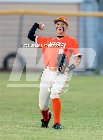 Thumbnail 2 in Boerne vs. Gonzales (UIL 4A Bi-District Playoff Game #1) photogallery.
