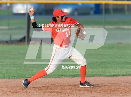 Thumbnail 2 in Boerne vs. Gonzales (UIL 4A Bi-District Playoff Game #1) photogallery.