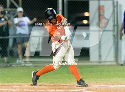 Thumbnail 2 in Boerne vs. Gonzales (UIL 4A Bi-District Playoff Game #1) photogallery.