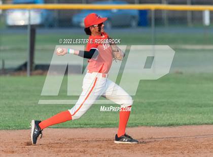 Thumbnail 3 in Boerne vs. Gonzales (UIL 4A Bi-District Playoff Game #1) photogallery.