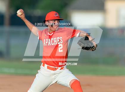 Thumbnail 3 in Boerne vs. Gonzales (UIL 4A Bi-District Playoff Game #1) photogallery.