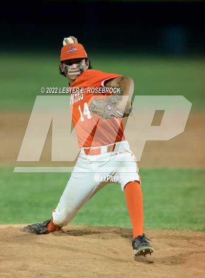 Thumbnail 2 in Boerne vs. Gonzales (UIL 4A Bi-District Playoff Game #1) photogallery.