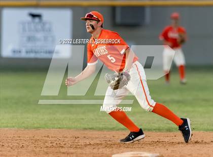 Thumbnail 2 in Boerne vs. Gonzales (UIL 4A Bi-District Playoff Game #1) photogallery.