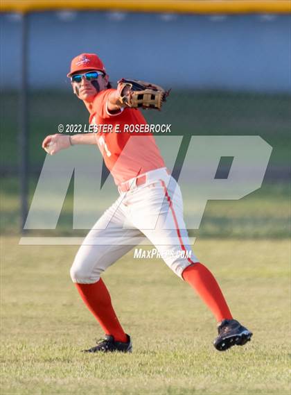 Thumbnail 2 in Boerne vs. Gonzales (UIL 4A Bi-District Playoff Game #1) photogallery.