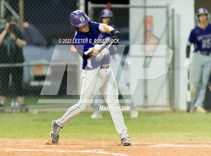 Thumbnail 3 in Boerne vs. Gonzales (UIL 4A Bi-District Playoff Game #1) photogallery.