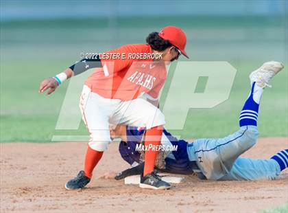 Thumbnail 1 in Boerne vs. Gonzales (UIL 4A Bi-District Playoff Game #1) photogallery.