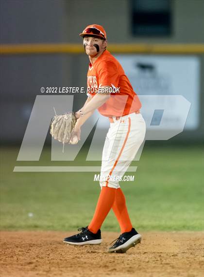Thumbnail 3 in Boerne vs. Gonzales (UIL 4A Bi-District Playoff Game #1) photogallery.