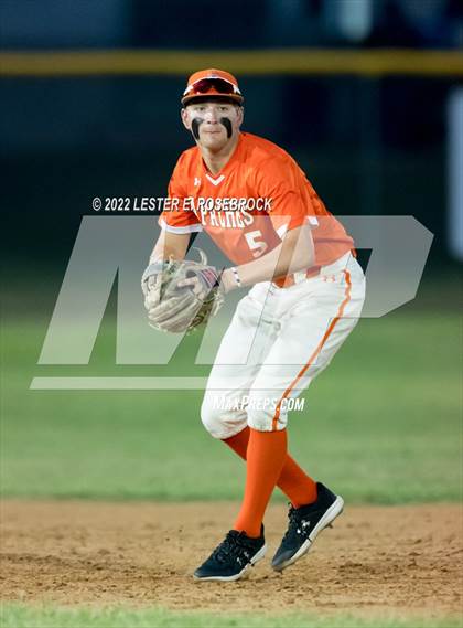 Thumbnail 2 in Boerne vs. Gonzales (UIL 4A Bi-District Playoff Game #1) photogallery.