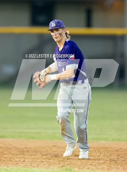 Thumbnail 2 in Boerne vs. Gonzales (UIL 4A Bi-District Playoff Game #1) photogallery.