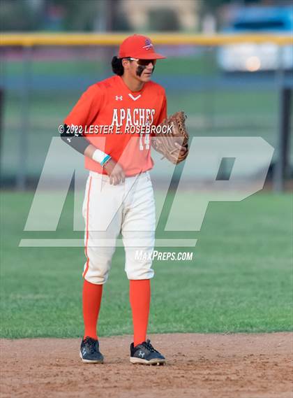 Thumbnail 3 in Boerne vs. Gonzales (UIL 4A Bi-District Playoff Game #1) photogallery.