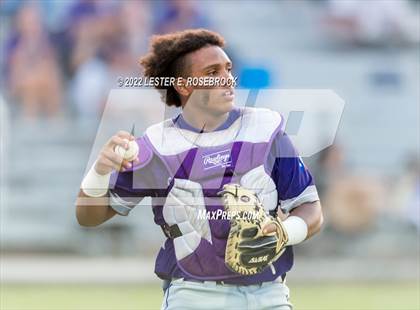 Thumbnail 2 in Boerne vs. Gonzales (UIL 4A Bi-District Playoff Game #1) photogallery.